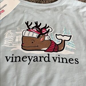 Vineyard Vines Light Blue Reindeer Whale Shirt. Girls size small 8/10!